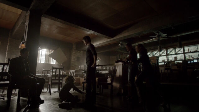 File:715-023-2-Damon-Matt-Rayna-Penny.jpg