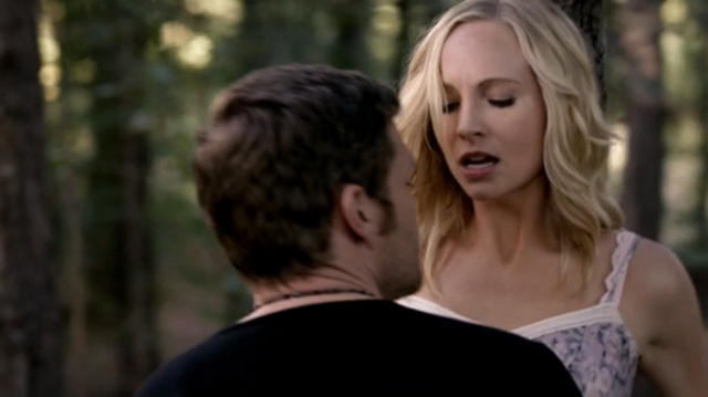 File:Klaus Mikaelso and Caroline forbes in episode 100...png