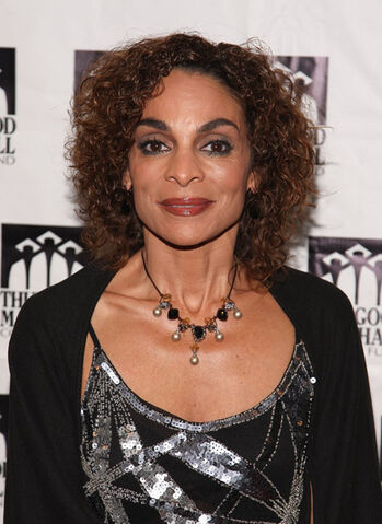 Fichier:Jasmine-guy.jpg