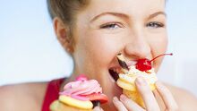 Cupcake-girl-729-410-620x349