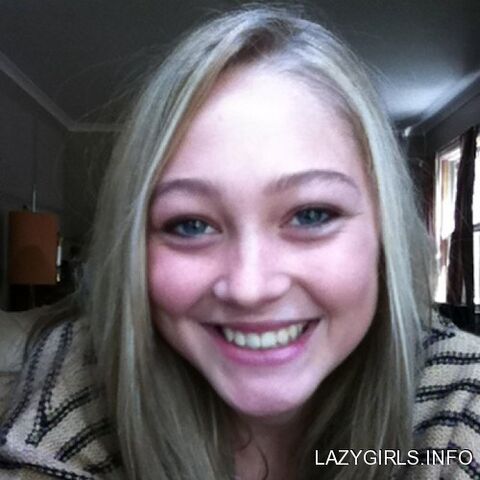 File:Olivia scriven olivia scriven sY8E7XZ.sized.jpg
