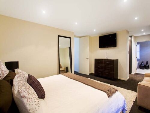 Maxelle Bedroom