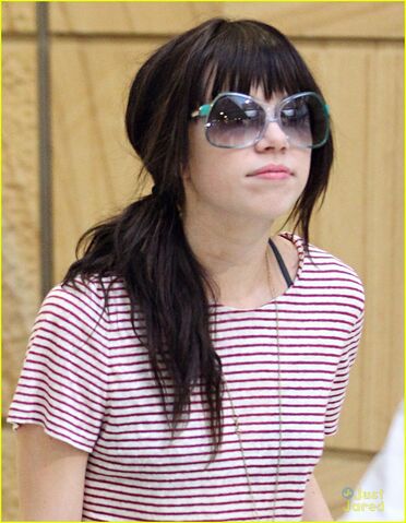 File:Carly-rae-jepsen-sydney-04.jpg