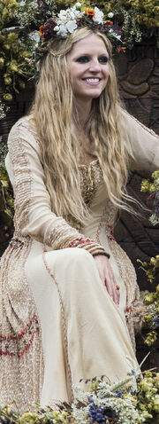 File:Helga bride.jpg