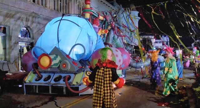 File:The Killer Klowns Parade.jpg