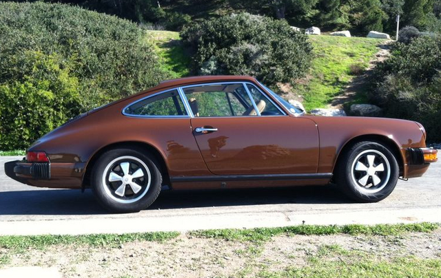 Fichier:1977 Porsche 911.png