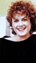 Holly hunter A1
