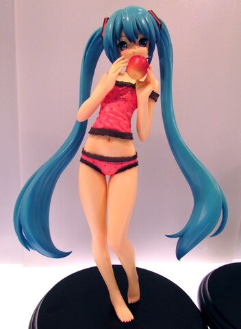 File:R&C figurine.jpg