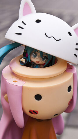 File:Inside her brains.jpg