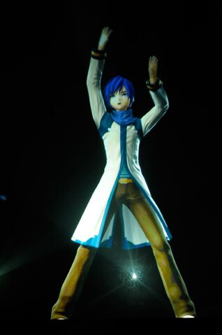 File:Mikupa Kaito 2012.jpg
