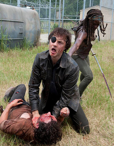 File:Michonne-stabs-governor.jpg