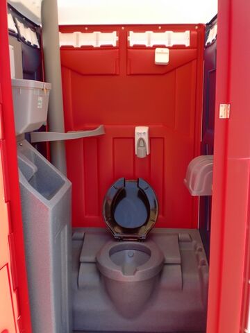 File:RedPortableToliet.jpg