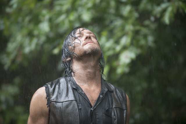 File:AMC 510 Daryl Rain.png