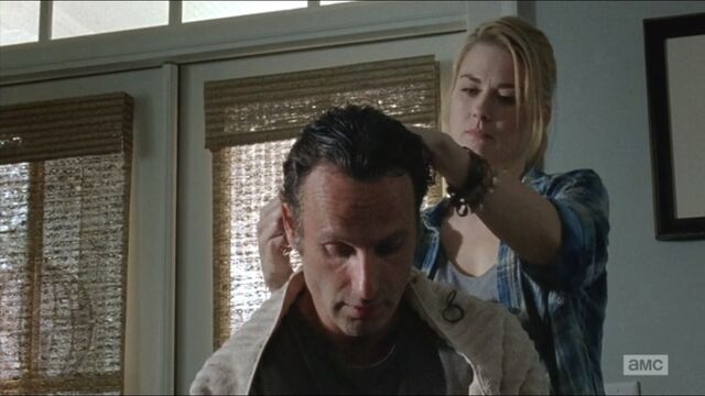 File:Remember-jessie-cuts-ricks-hair.jpg
