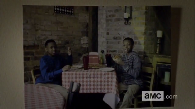 File:5x09 Noah With His Brother 2.png