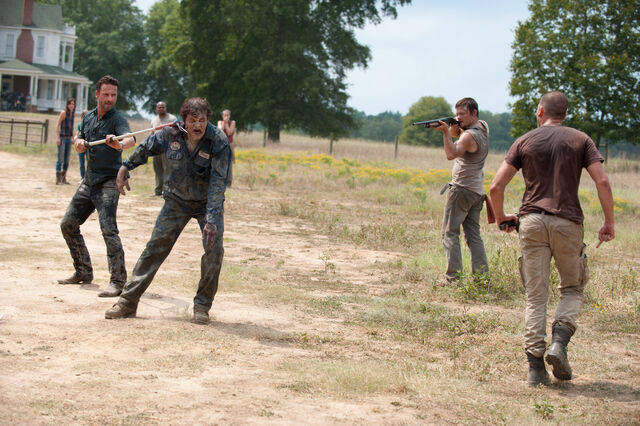 File:Episode-7-rick-walker-daryl-shane.jpg