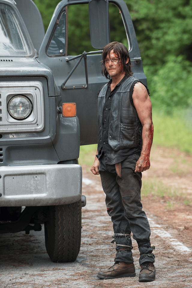 File:AMC 609 Daryl Truck.png