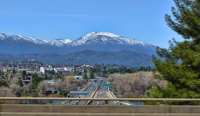 File:Redding-from-I-5.jpg