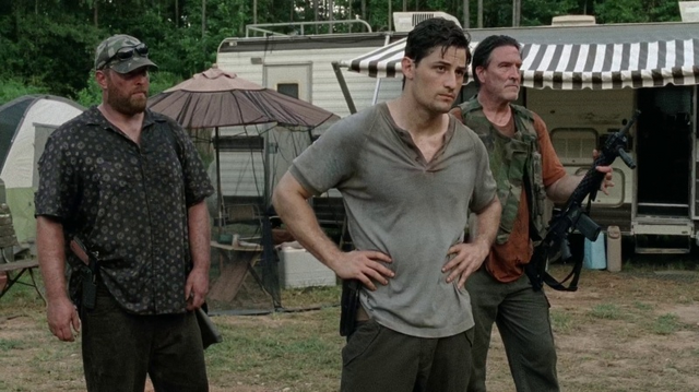 File:WalkingDeadS04E07RiflePistol.png