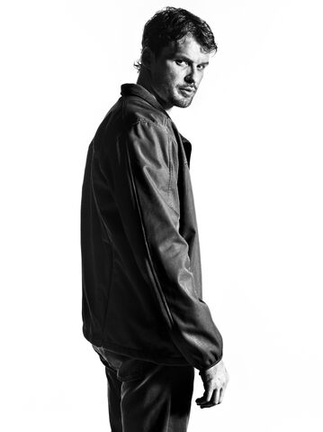 File:TWDSpencer-Season7-Black and White.jpg