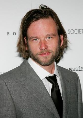 File:Dallas-roberts 356x507.jpg