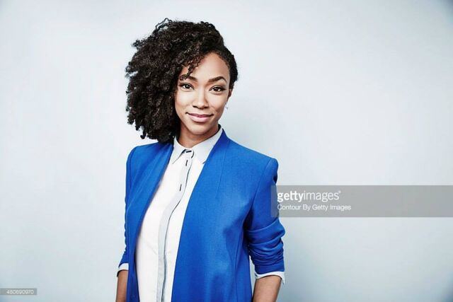 File:SonequaMartinGreen.jpg