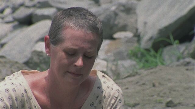 File:Carol-Screencap-1x03-Tell-it-to-the-Frogs-the-walking-dead-carol-peletier-36011833-1920-1080.jpg