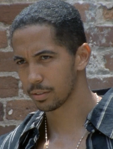 File:GullermoVcrop.png