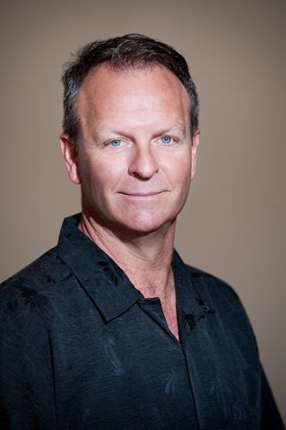 File:Monty Simons.jpg