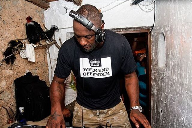 File:Rook dubstep.wubwub.jpg
