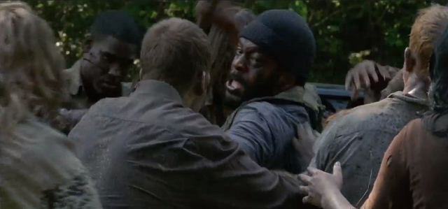 File:Tyreese VS Zombie.png