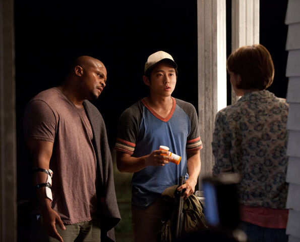 File:T-Dog&GlennTWD.jpg