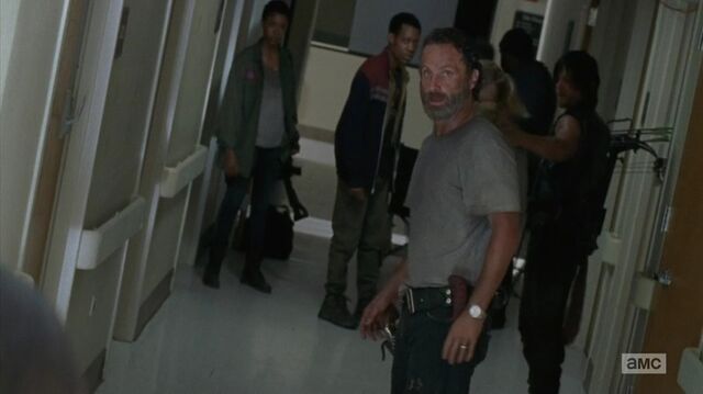 File:S5E8 Daryl 19.jpg