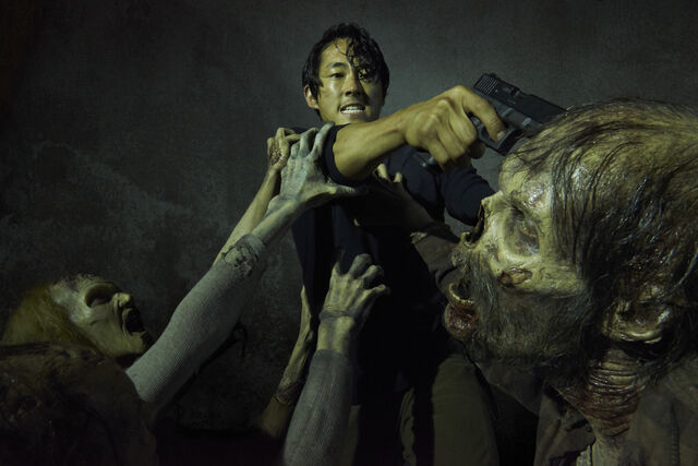File:Season 5 Glenn killing walker.jpg