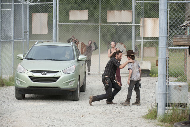 File:Walking-Dead-309-17.jpg