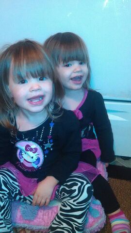File:Kiley & Jaelyn Behun.jpg