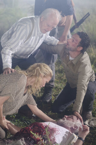 File:Episode-11-dale-wounded.jpg