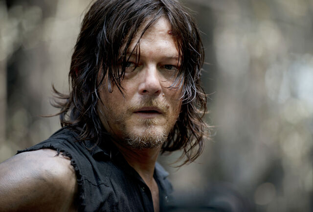 File:The-walking-dead-season-6-first-look-daryl-reedus-935.jpg