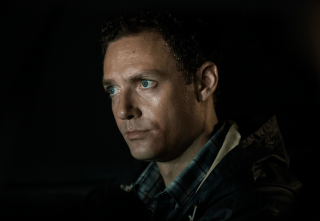 File:AMC 511 Aaron Backseat.png