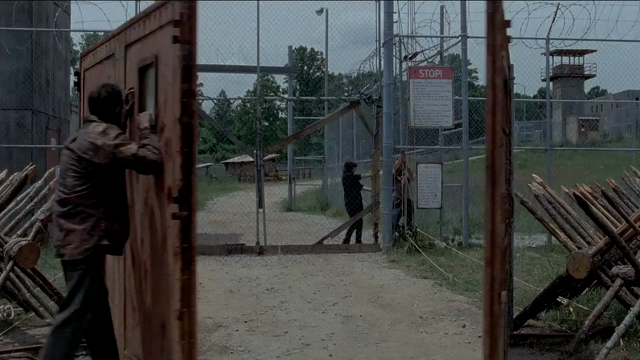 File:S4T New gate 2.png