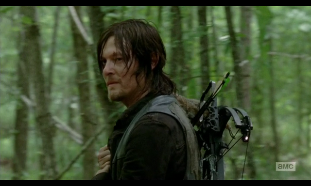 File:5x02 Daryl Glares.png