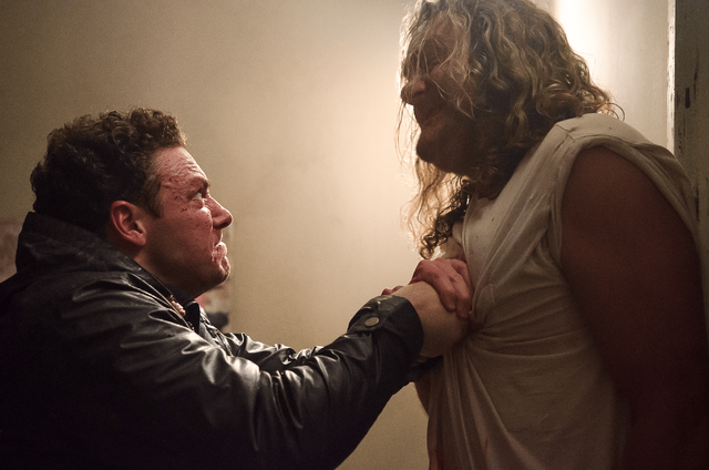 File:AMC 612 Aaron Stabs Savior.png