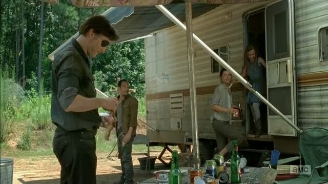 File:The Governor, Caesar, Lilly and Meghan 4x07.jpg