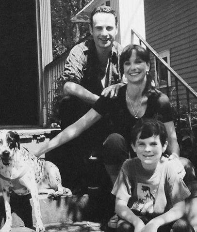 File:Family portrait B.jpg
