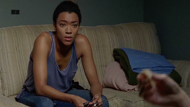 File:Sasha 708 Sitting.png