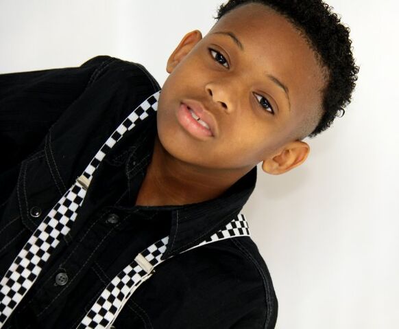 File:Xavion Shelton.jpg
