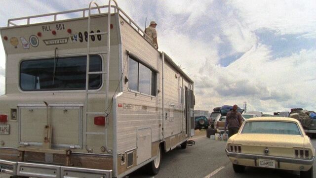 File:Camp RV.jpg