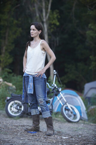 File:Lori Grimes S1.jpg