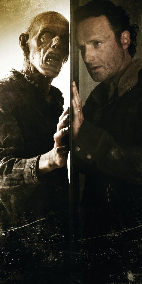 File:New-promo-photos-for-season-6-of-the-walking-dead-are-here-and-they-make-an-interesting-re-496422.jpg