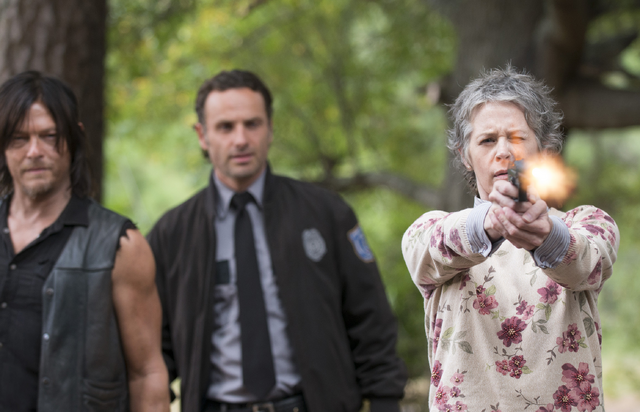 File:AMC 513 Carol Firing Gun.png